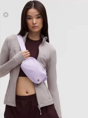 Lululemon Athletica everywhere crossbody/belt bag nwt